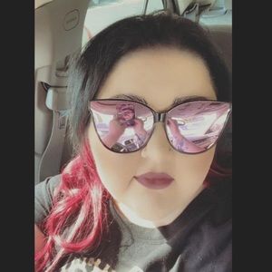 Meet your Posher, Chastity